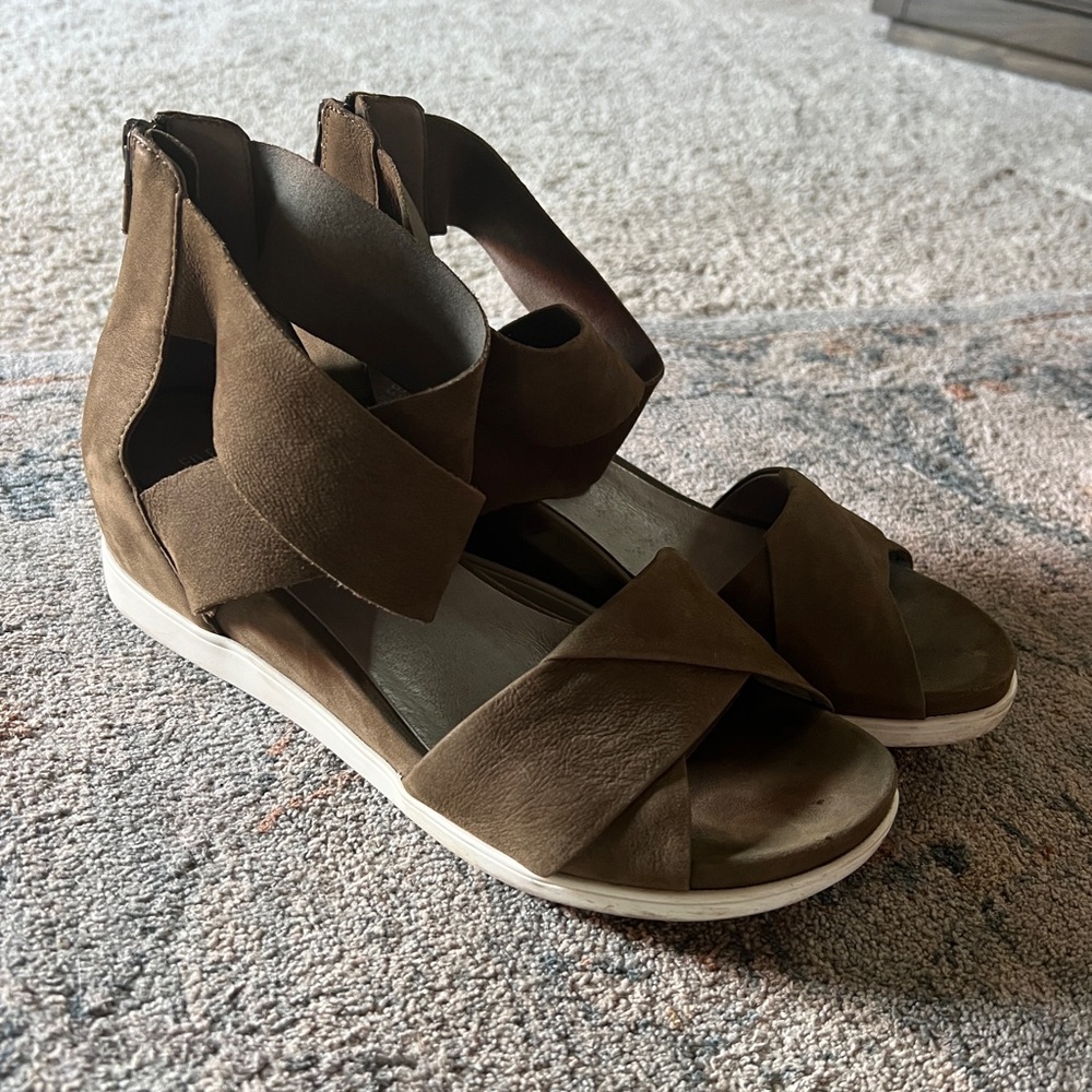 Eileen Fisher Green Sandals with Cushioned Footbed